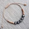 Stel samen: Ibiza armband bruin met naam