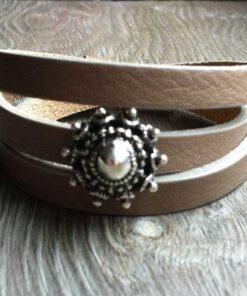 Leren armband Ava met zeeuwse knop 3 dubbel