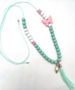 Vrolijke kinderketting mint met roze met vlinder